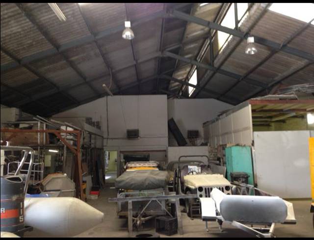 1,000M² FACTORY FOR SALE IN PAROW CENTRAL